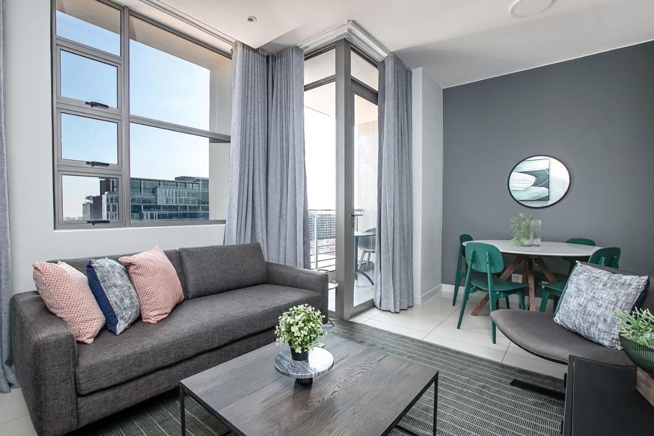 The Median Serviced Apartment Collection Joanesburgo Exterior foto
